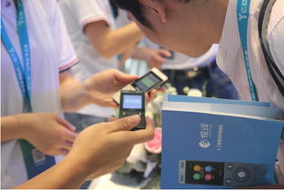悅譯翻譯機亮相科創峰會 定義人工智能翻譯新體驗
